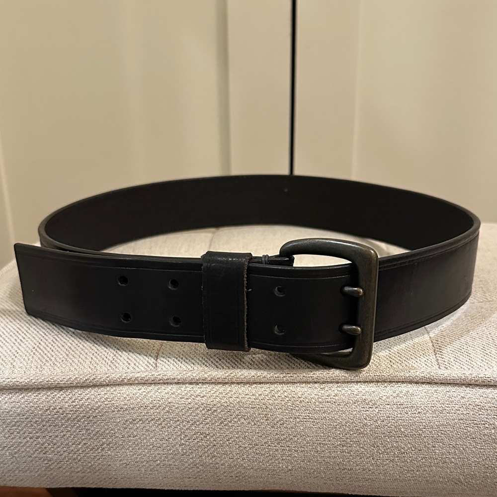 Levi Strauss Mens Black Leather Belt Size M (34-36) Classic Casual 2 Prong Y2K